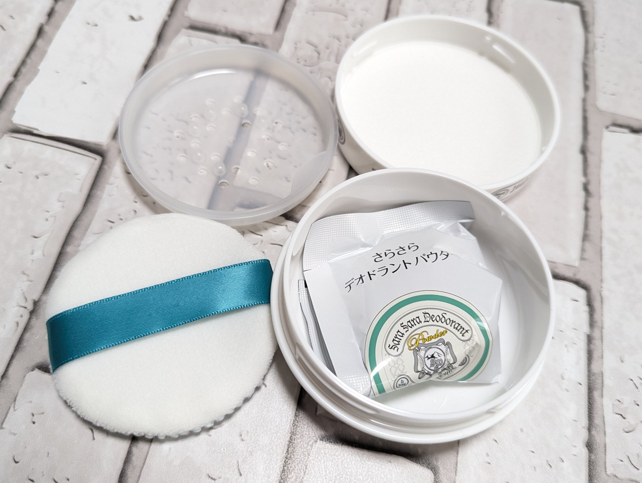 薬用さらさらデオドラントパウダー/デオナチュレ/デオドラント・制汗剤を使ったクチコミ（3枚目）