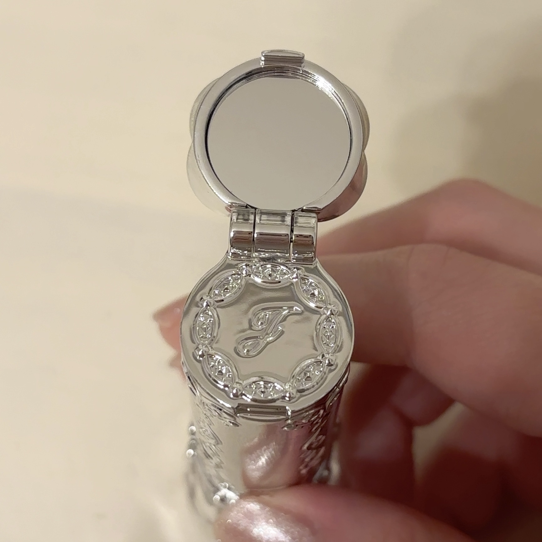 ジルスチュアート　リップブロッサム グロウ/JILL STUART/口紅を使ったクチコミ（2枚目）