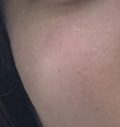 CEZANNE ミネラルカバーBBクリームNのクチコミ「最近使ってるBBクリームたち‼️
上　クリアラスト　薬用カバーリキッド　フェイスカラー
中　す.....」（2枚目）