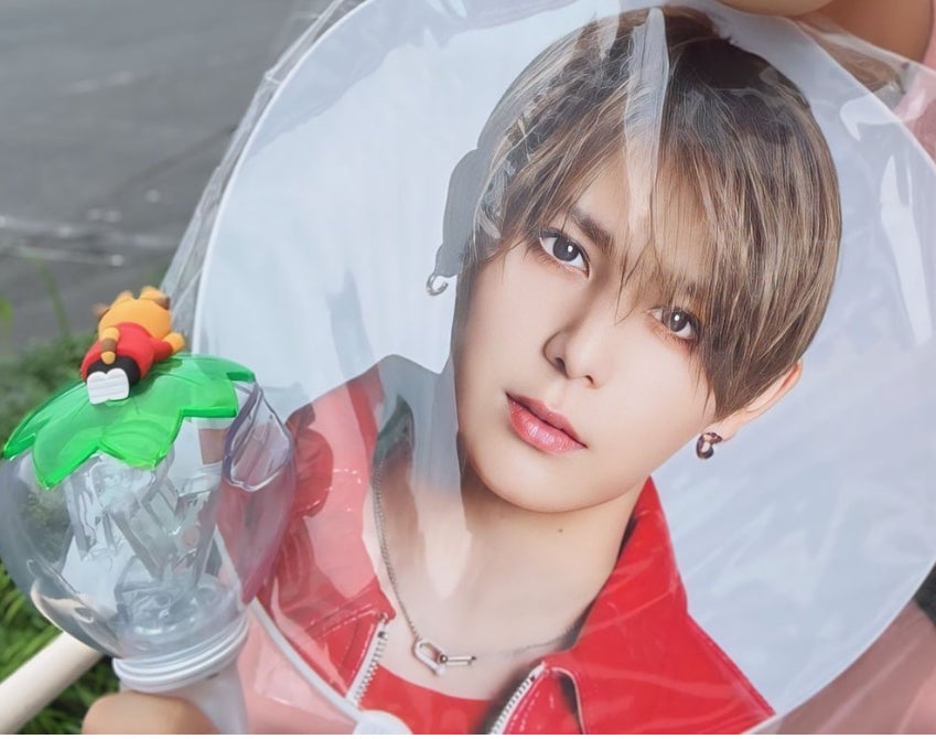 Ryouske_Yamada・RED on LIPS 「ライブ映像と、そのグッズ❣️買う木満々です❣️買おうと思ってる..」(3枚目)