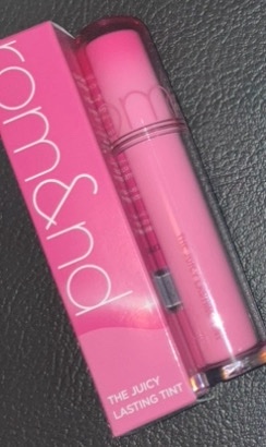 ザ ジューシーラスティングティント/rom&nd/リップティントを使ったクチコミ（1枚目）