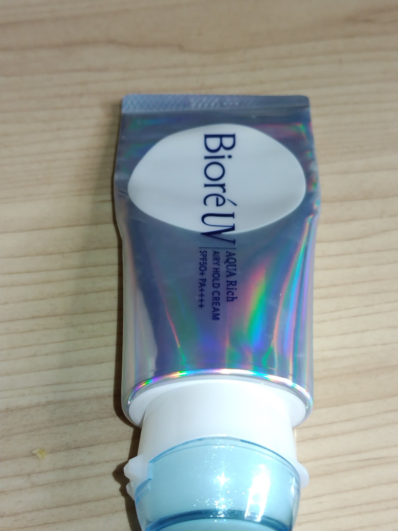 アクアリッチ エアリーホールドクリーム（呼吸感ベールUV）/ビオレ/日焼け止めクリームを使ったクチコミ（1枚目）