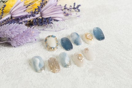 ネイルチップの接着剤おすすめ5選!取れにくい付け方と剥がし方も解説