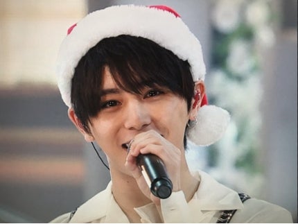 Ryouske_Yamada・RED on LIPS 「ライブの山田涼介が尊い❣️いいねと、コメント待ってまーす♪..」(4枚目)