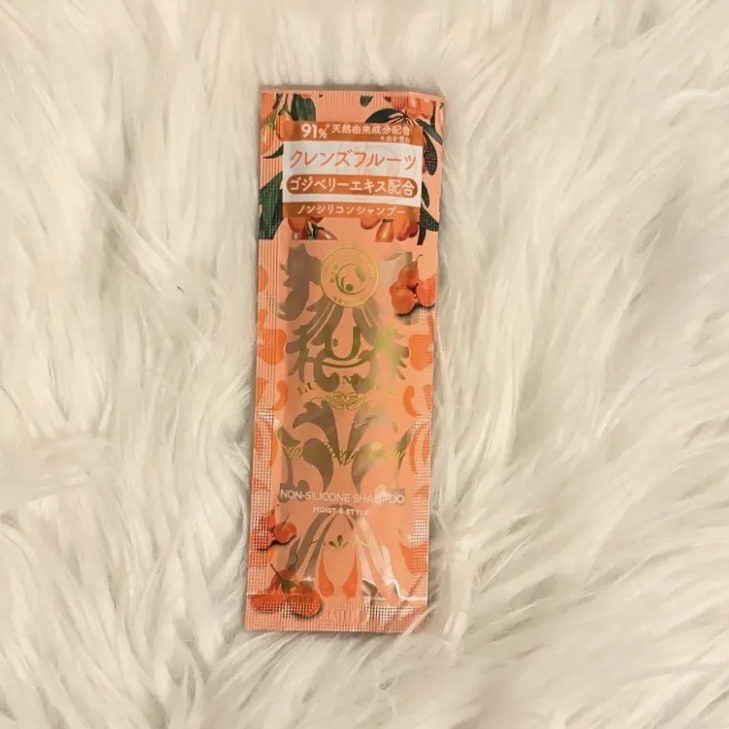 ルミニーク ゴジベリーモイスト シャンプー／トリートメント/LUX/市販シャンプーを使ったクチコミ（1枚目）