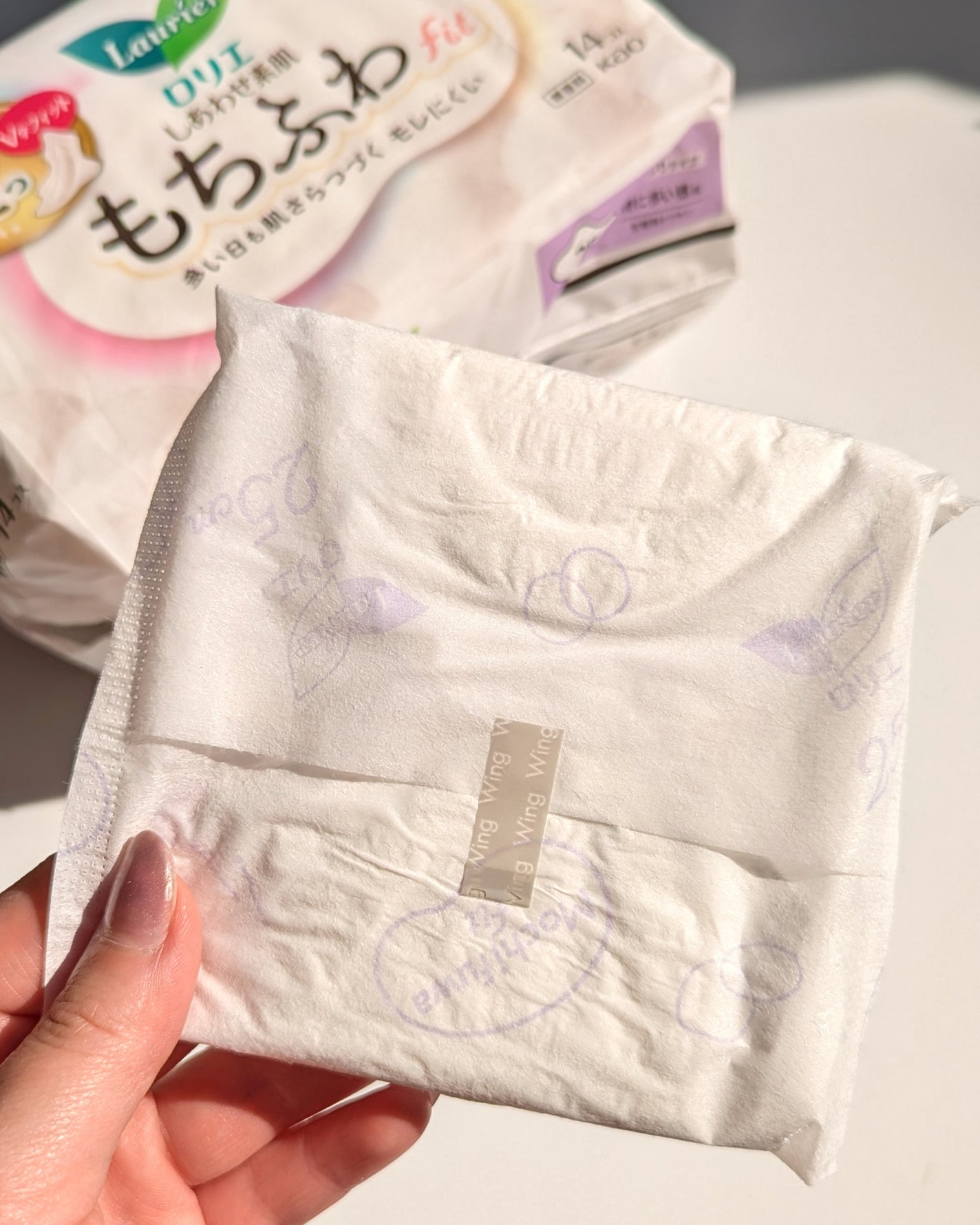 ロリエ もちふわ fit 25cm 羽つき 14コ入 (医薬部外品 )/ロリエ/ナプキンを使ったクチコミ(2枚目)