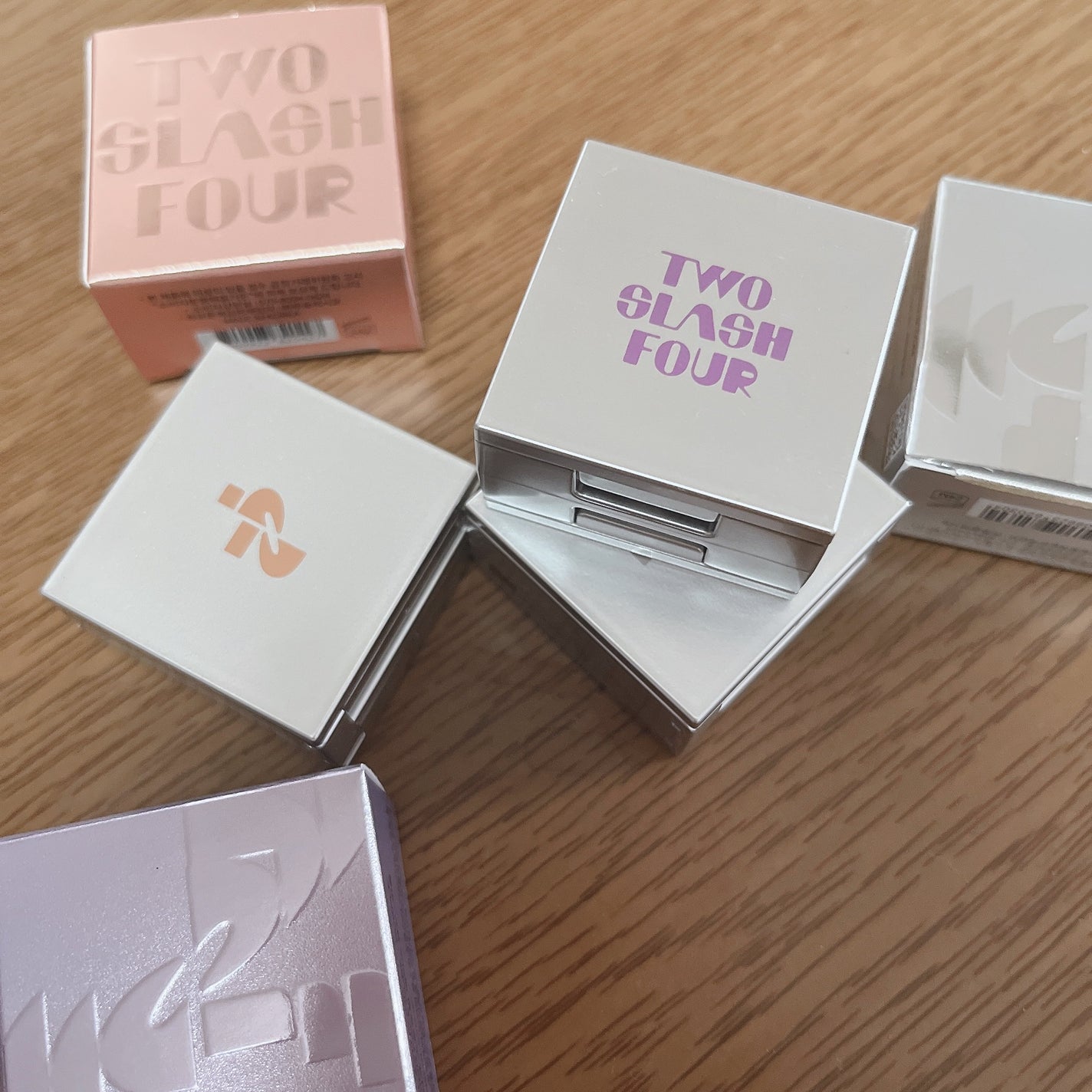 ストロビングフェイスキューブ/TWO SLASH FOUR/ハイライトを使ったクチコミ(5枚目)