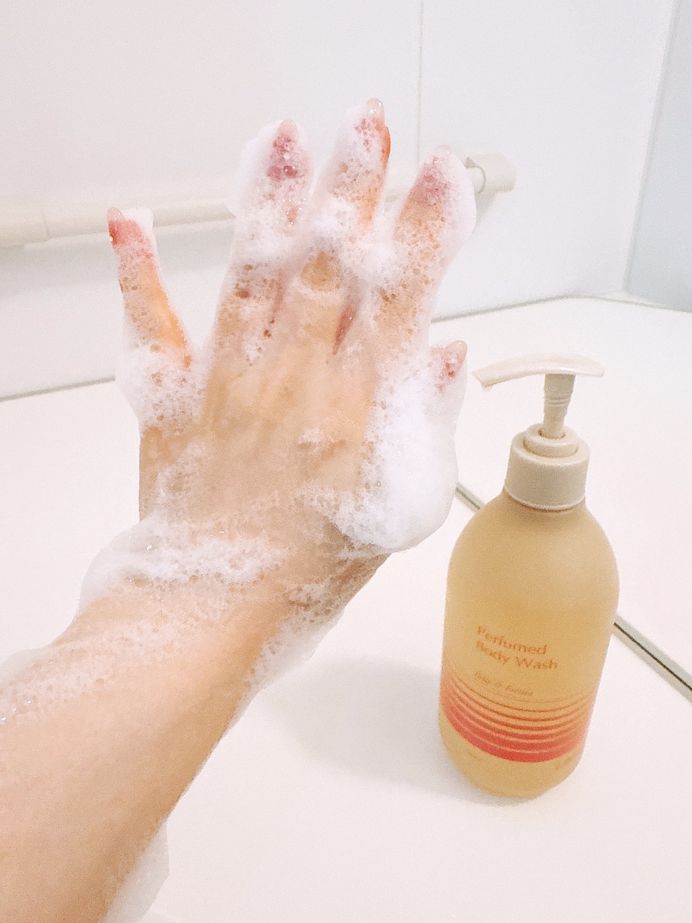 パフューム ボディウォッシュ チューリップ&フリージア/LAVOIR/ボディソープを使ったクチコミ(4枚目)