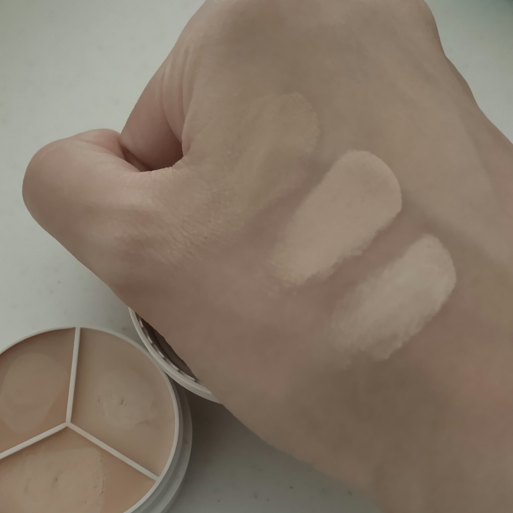 カバーアッププロコンシーラー/TFIT/パレットコンシーラーを使ったクチコミ（3枚目）