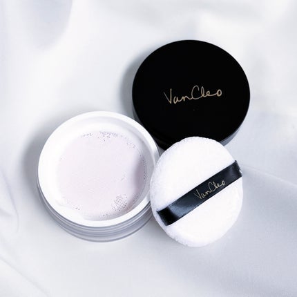 シルキー ライトフェイスパウダー/VanCleo/ルースパウダーを使ったクチコミ(2枚目)