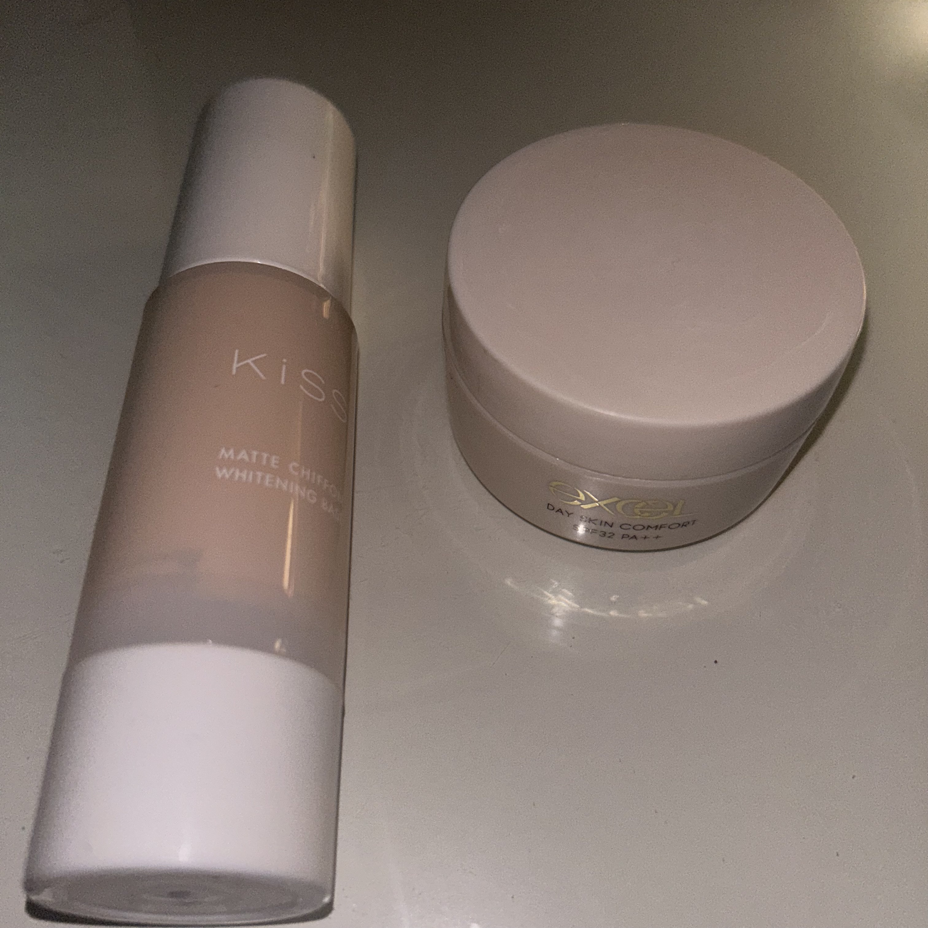 マットシフォン UVホワイトニングベースN/KiSS/化粧下地を使ったクチコミ（1枚目）