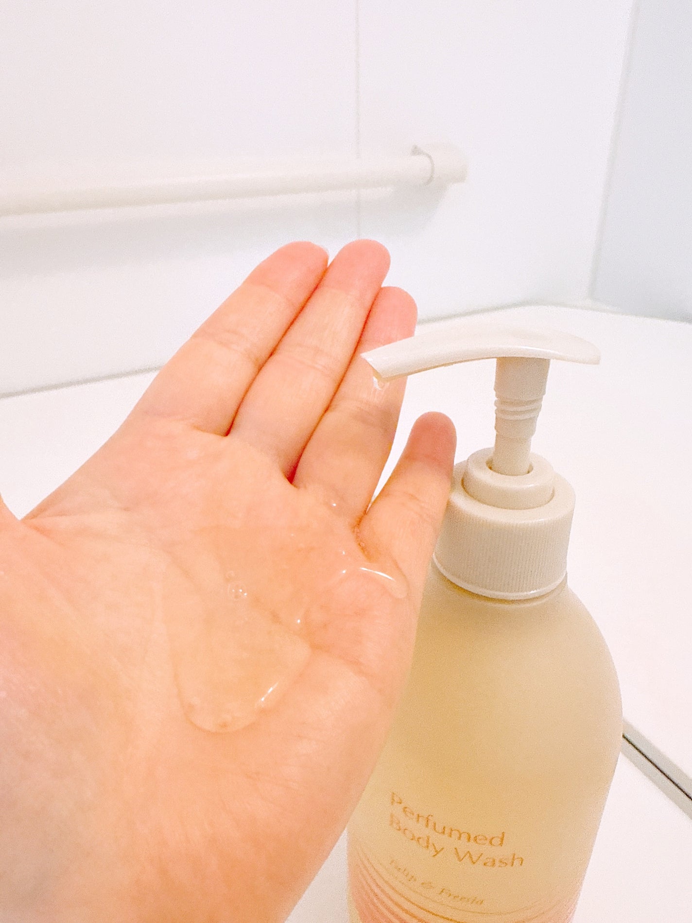 パフューム ボディウォッシュ チューリップ&フリージア/LAVOIR/ボディソープを使ったクチコミ(2枚目)