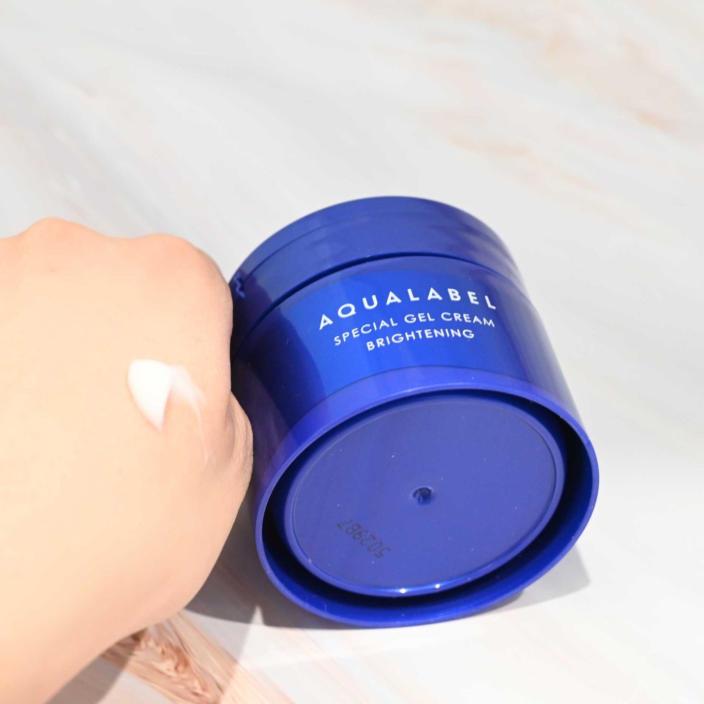 スペシャルジェルクリーム EX (ブライトニング) /アクアレーベル/オールインワン化粧品を使ったクチコミ(3枚目)