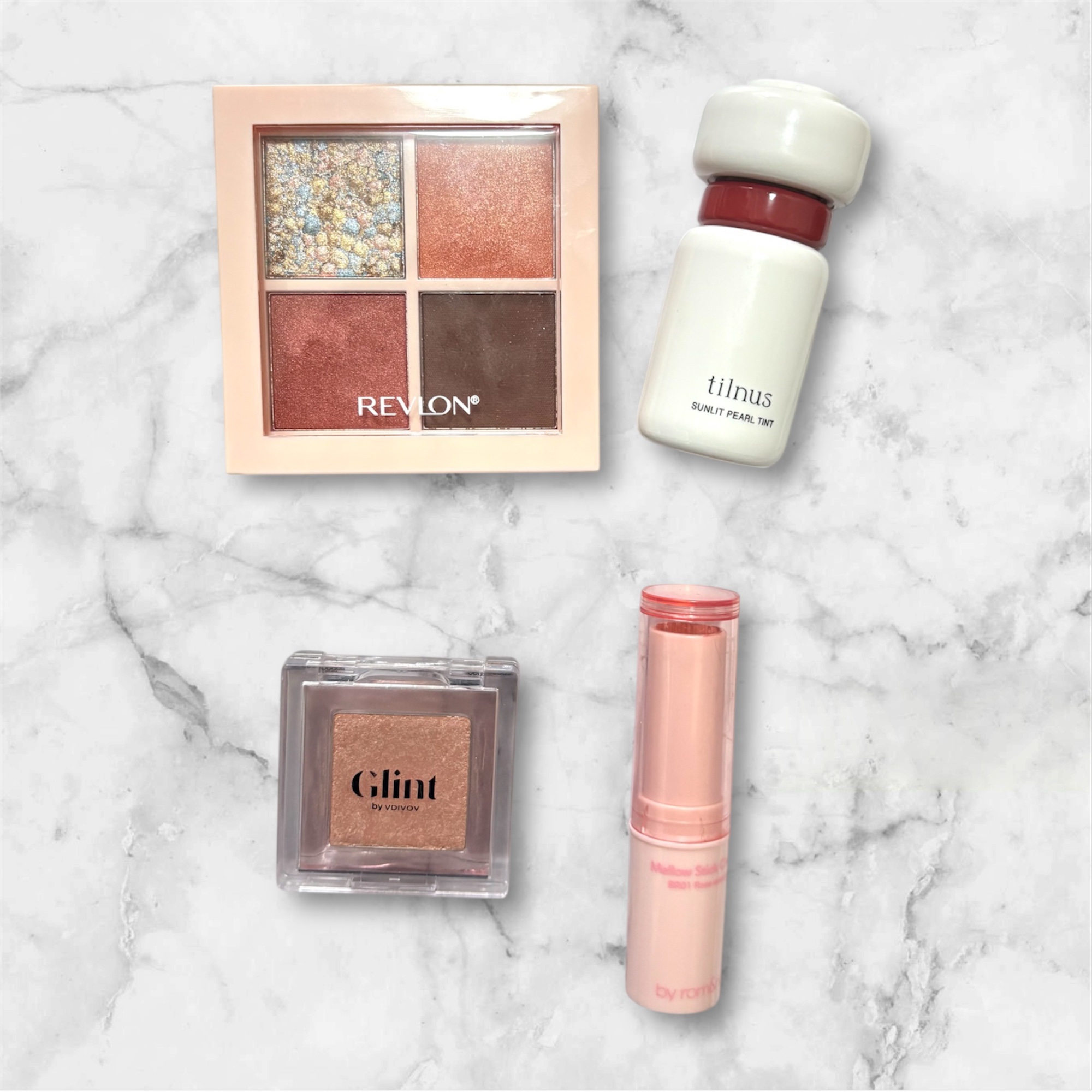 レブロン ダズル アイシャドウ クアッド/REVLON/アイシャドウパレットを使ったクチコミ（2枚目）