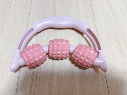 さかな on LIPS 「セリアボディローラー¥110ならいいかなって感じローラーのつな..」(1枚目)