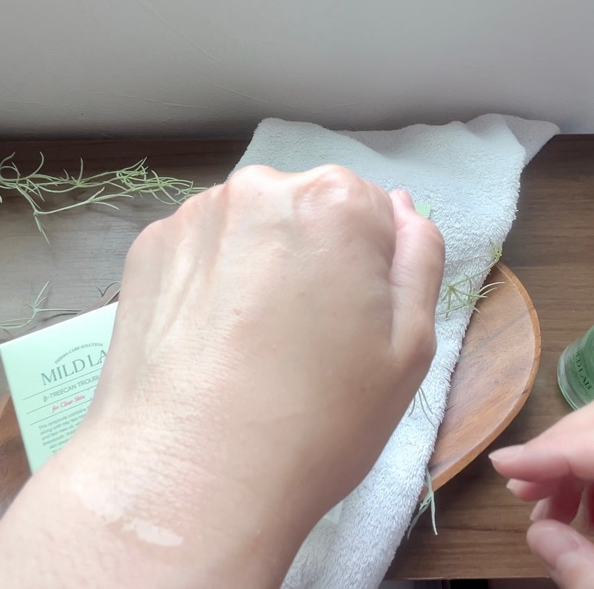 ベターツリカン肌荒れ美容液/Mildlab/美容液を使ったクチコミ(4枚目)