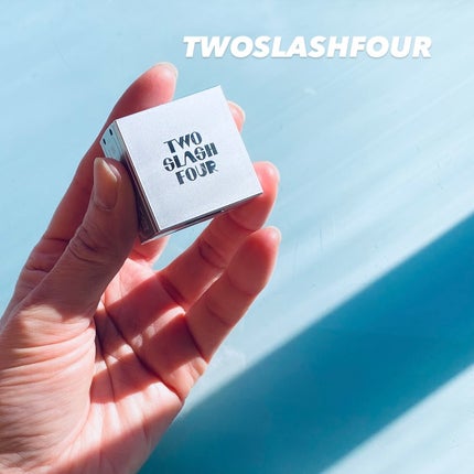 ストロビングフェイスキューブ/TWO SLASH FOUR/ハイライトを使ったクチコミ(1枚目)