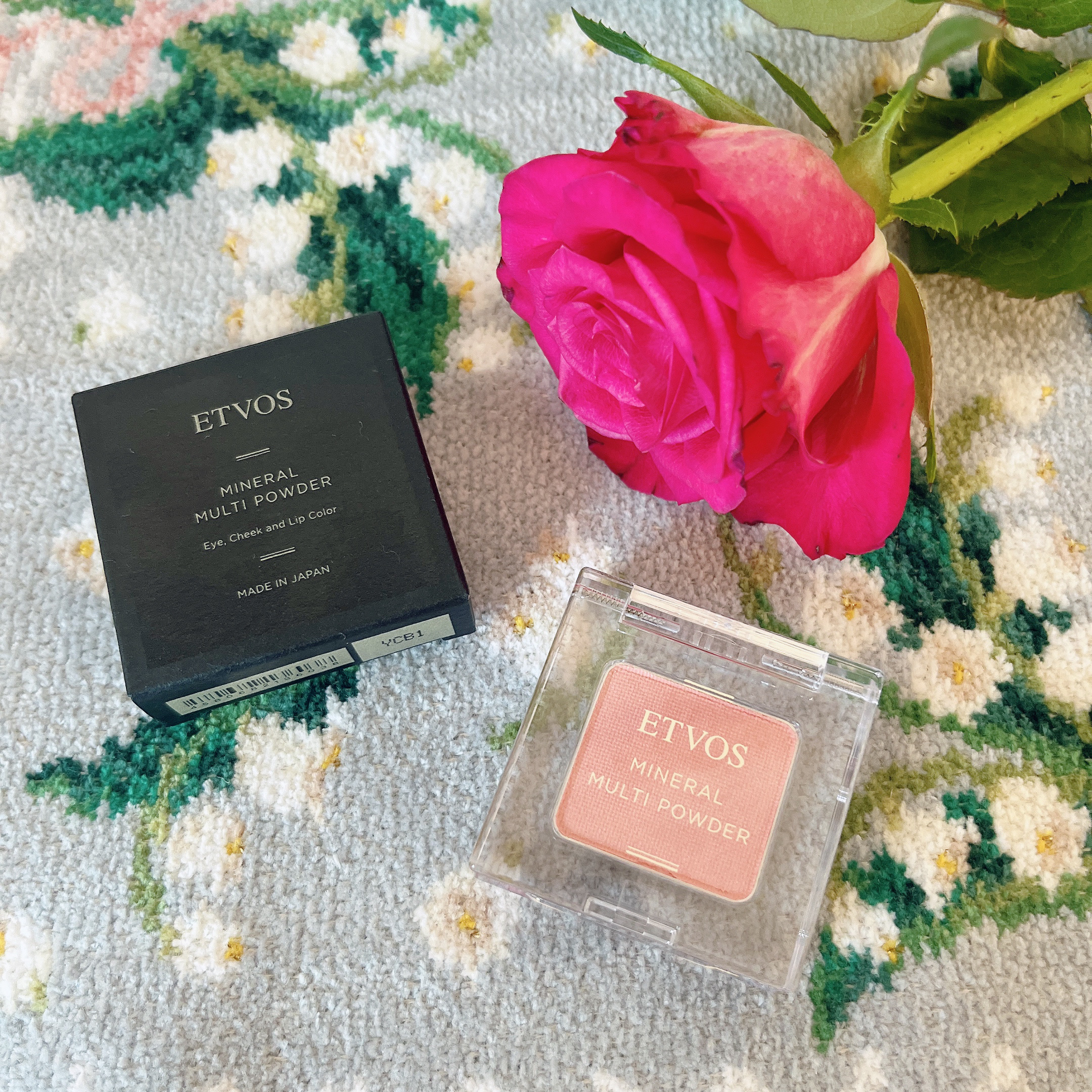 ミネラルマルチパウダー/エトヴォス/単色アイシャドウを使ったクチコミ（1枚目）