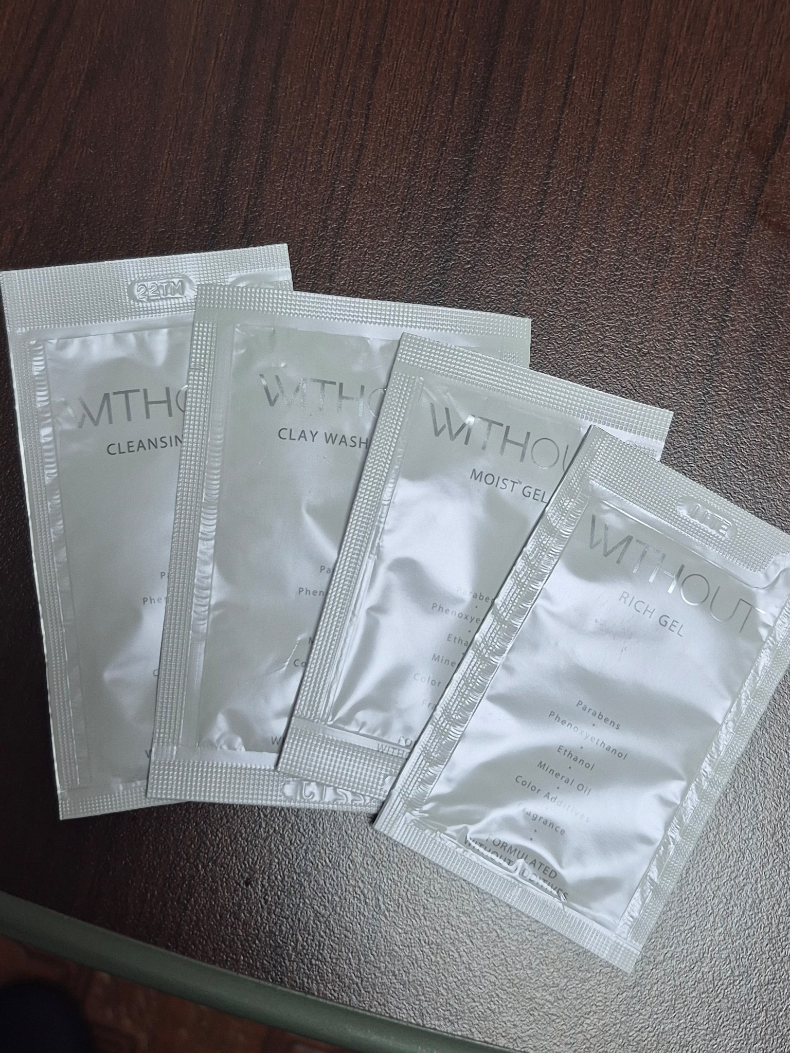 ウィズアウト モイスト ゲル/WITHOUT/フェイスクリームを使ったクチコミ（1枚目）