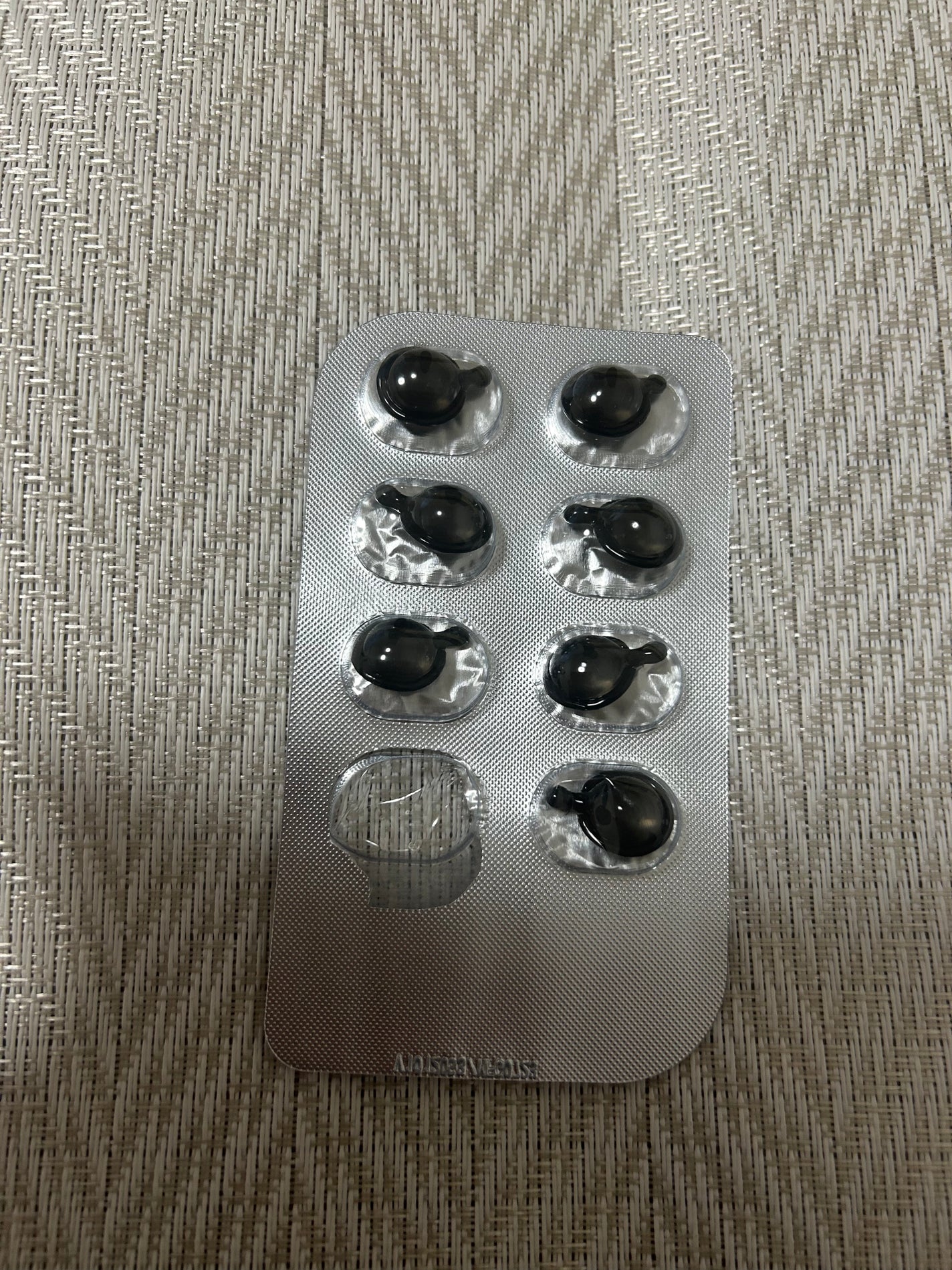 ヘアーオイル【シャイニーブラック】/ellips/ヘアオイルを使ったクチコミ(3枚目)