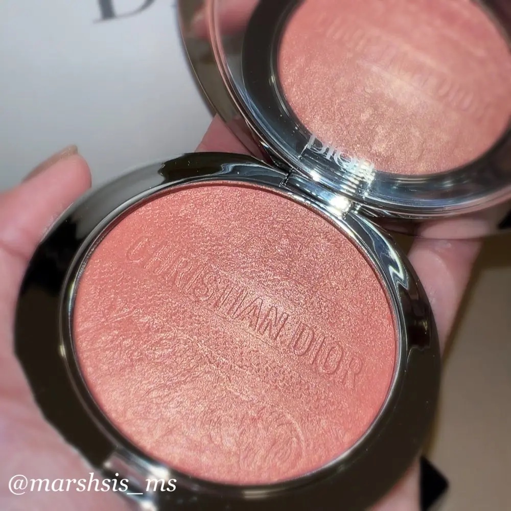 ディオールスキン フォーエヴァー グロウ ルミナイザー（サマー コレクション 2025 限定品） 004 コーラル グロウ/Dior/ハイライトを使ったクチコミ（2枚目）