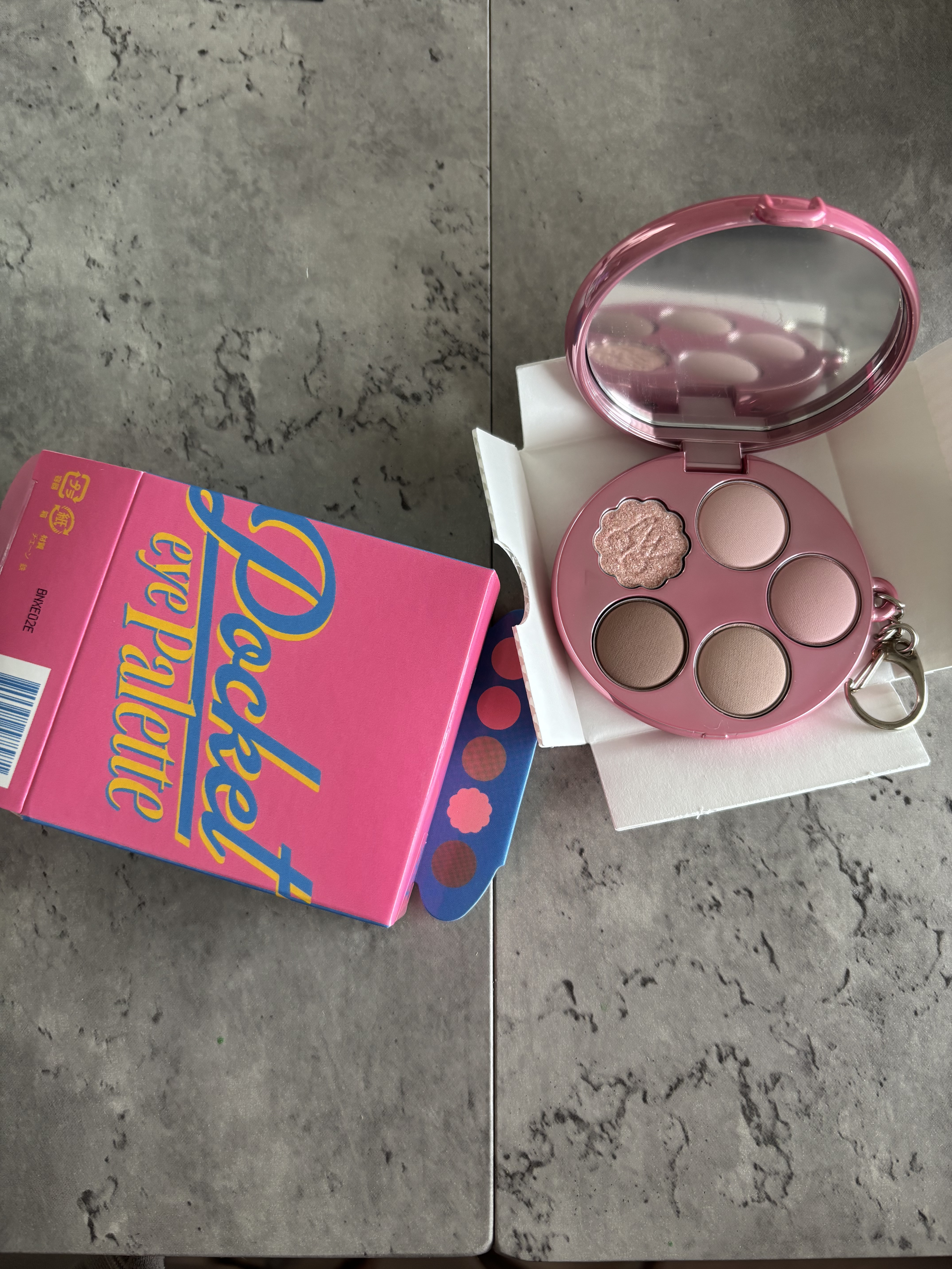 フィー ポケットアイパレット/fwee/アイシャドウパレットを使ったクチコミ（2枚目）