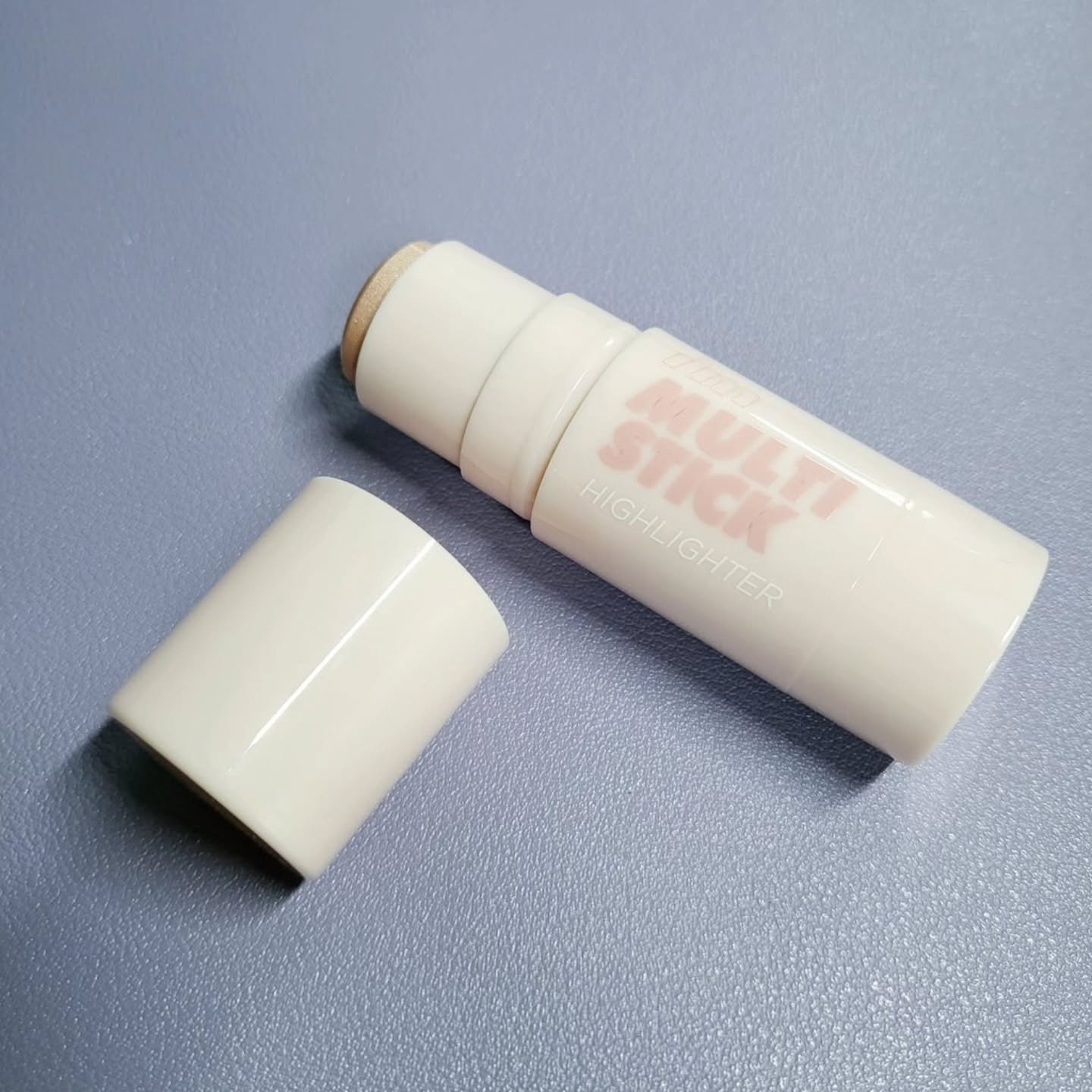 アイムマルチスティックブラッシャー/i’m meme/ジェル・クリームチークを使ったクチコミ（1枚目）