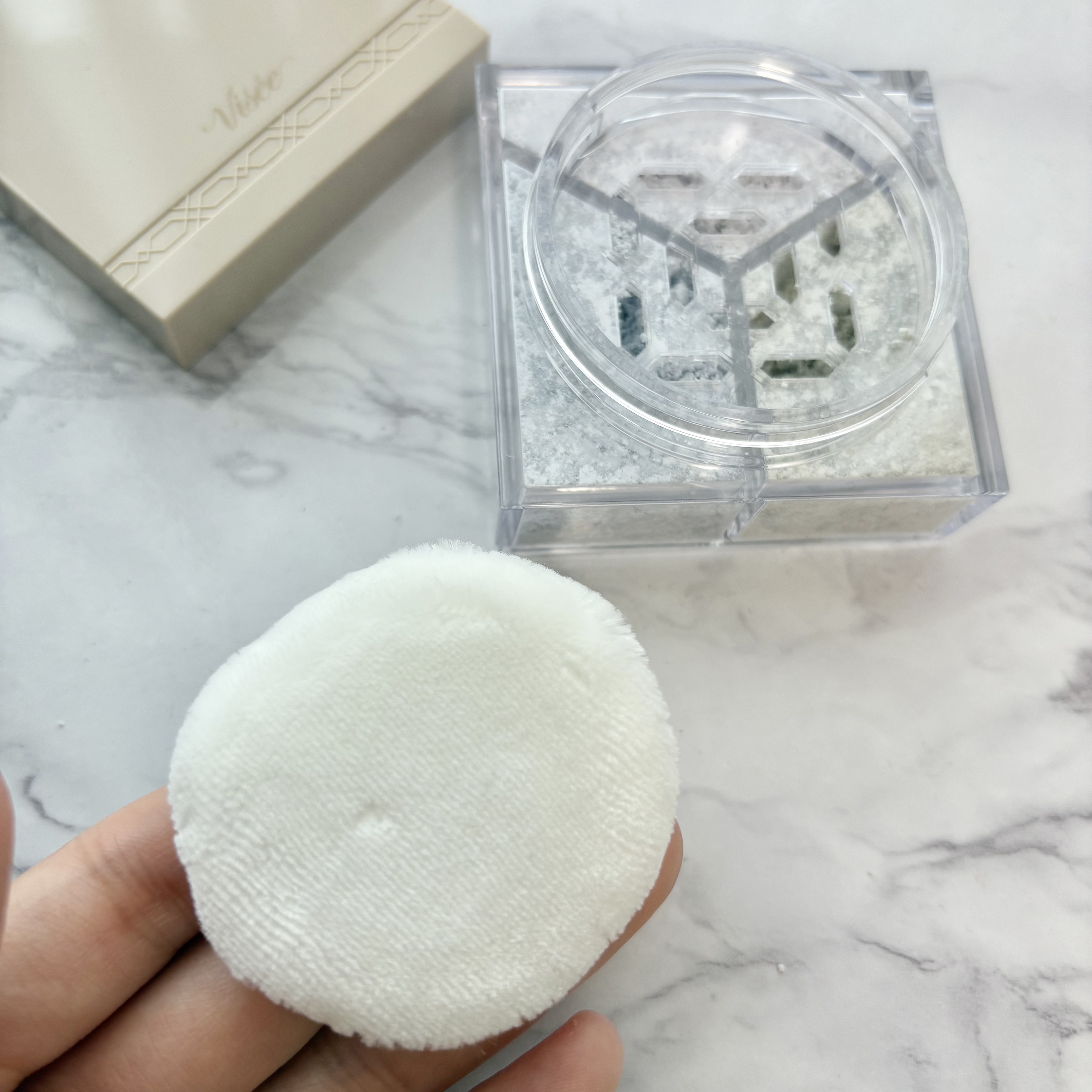 トリニタス グロウ パウダー 01 クリアヴェール/Visée/ルースパウダーを使ったクチコミ（3枚目）