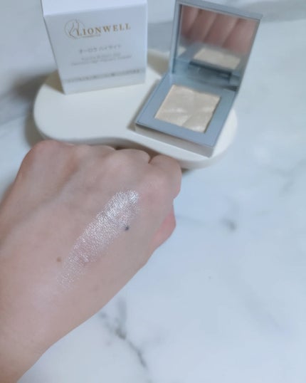 オーロラ ハイライト/LionWell(ライオンウェル)/パウダーハイライトを使ったクチコミ(5枚目)