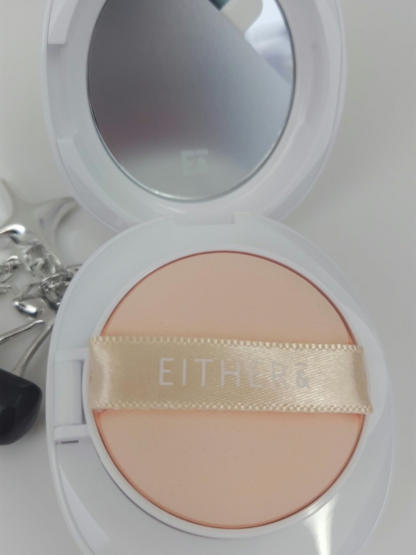 Pebble Glow Cushion/EITHER&/クッションファンデーションを使ったクチコミ(2枚目)