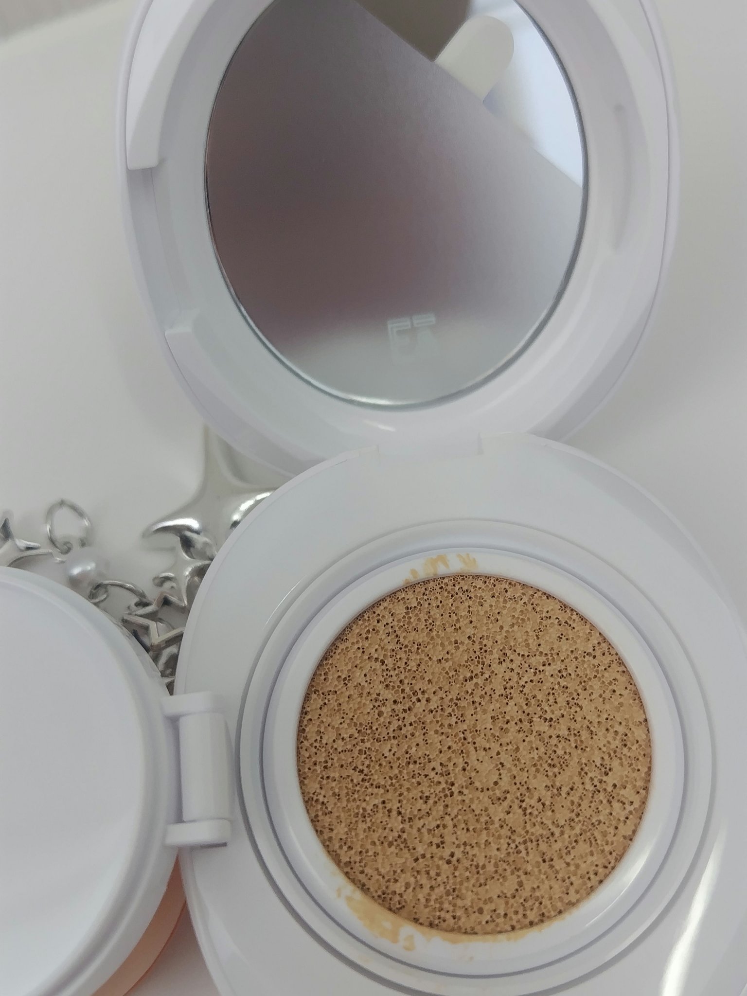 Pebble Glow Cushion 17N バニラ/EITHER＆/クッションファンデーションを使ったクチコミ（3枚目）