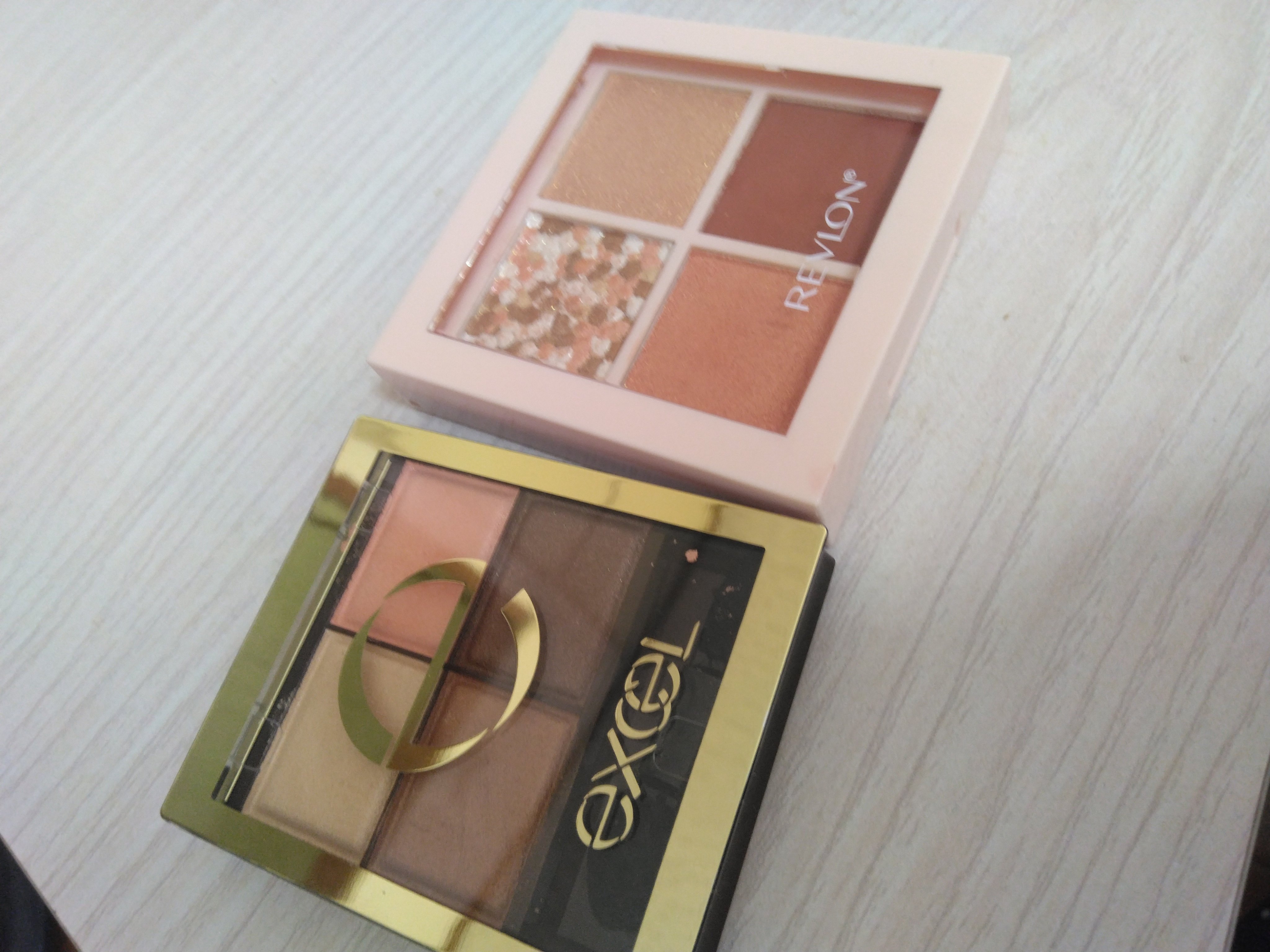 スキニーリッチシャドウ/excel/アイシャドウパレットを使ったクチコミ（2枚目）