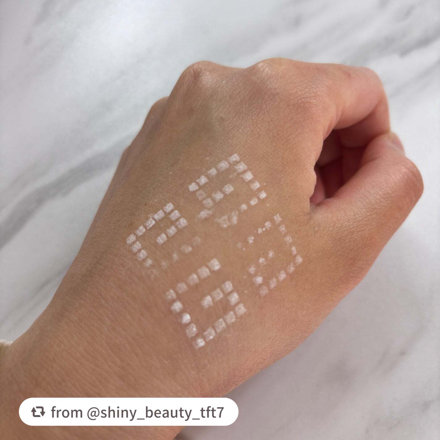 プリズム・リーブル/GIVENCHY/ルースパウダーを使ったクチコミ(4枚目)