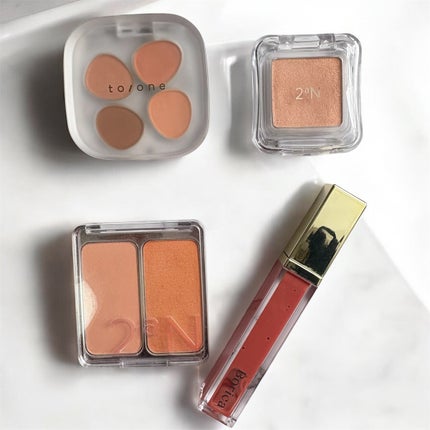 トーン ペタル フロート アイパレット/to/one/アイシャドウパレットを使ったクチコミ(2枚目)