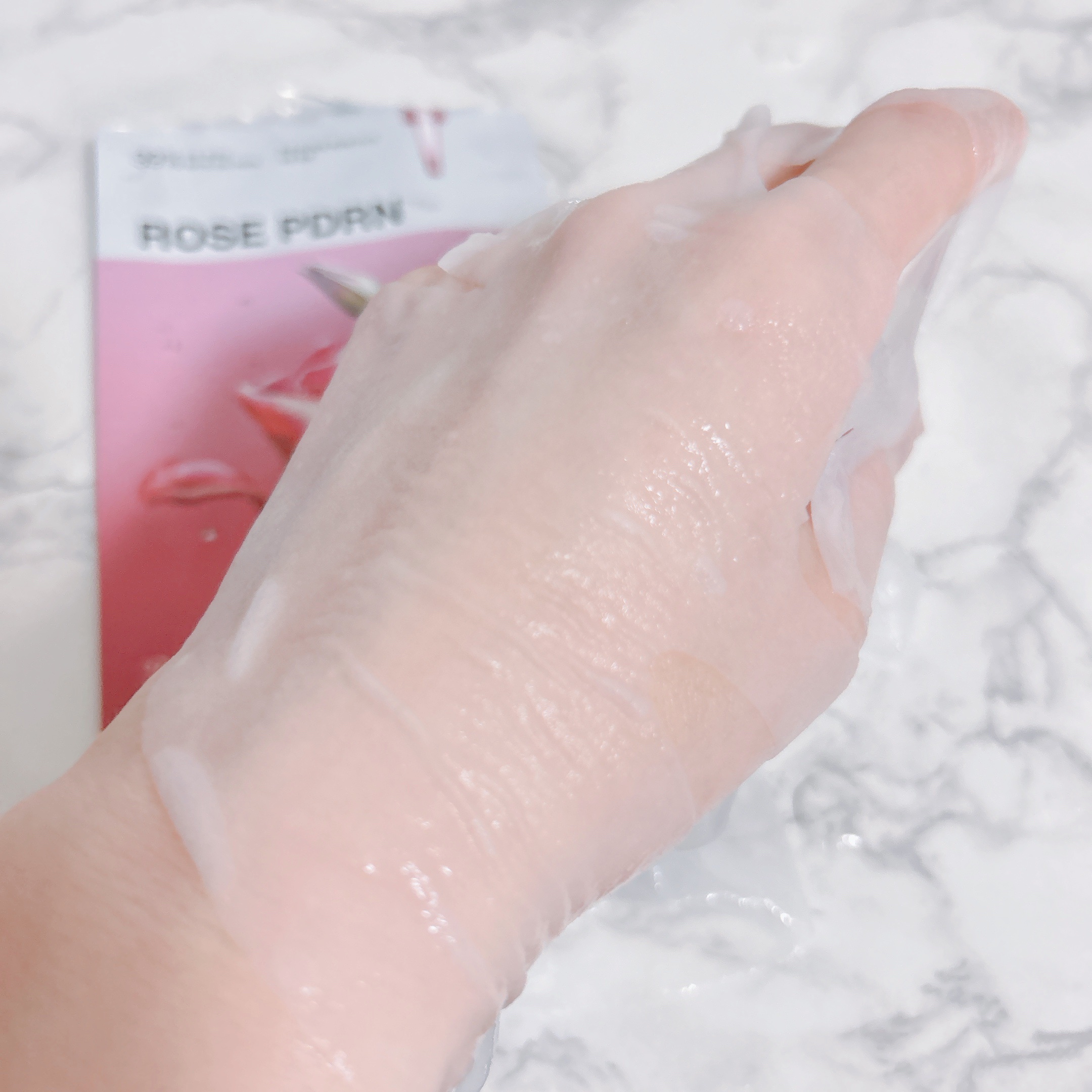 ローゼPDRNエッセンシャルマスクヘルシーグロウ/MEDIHEAL/シートマスク・パックを使ったクチコミ（3枚目）