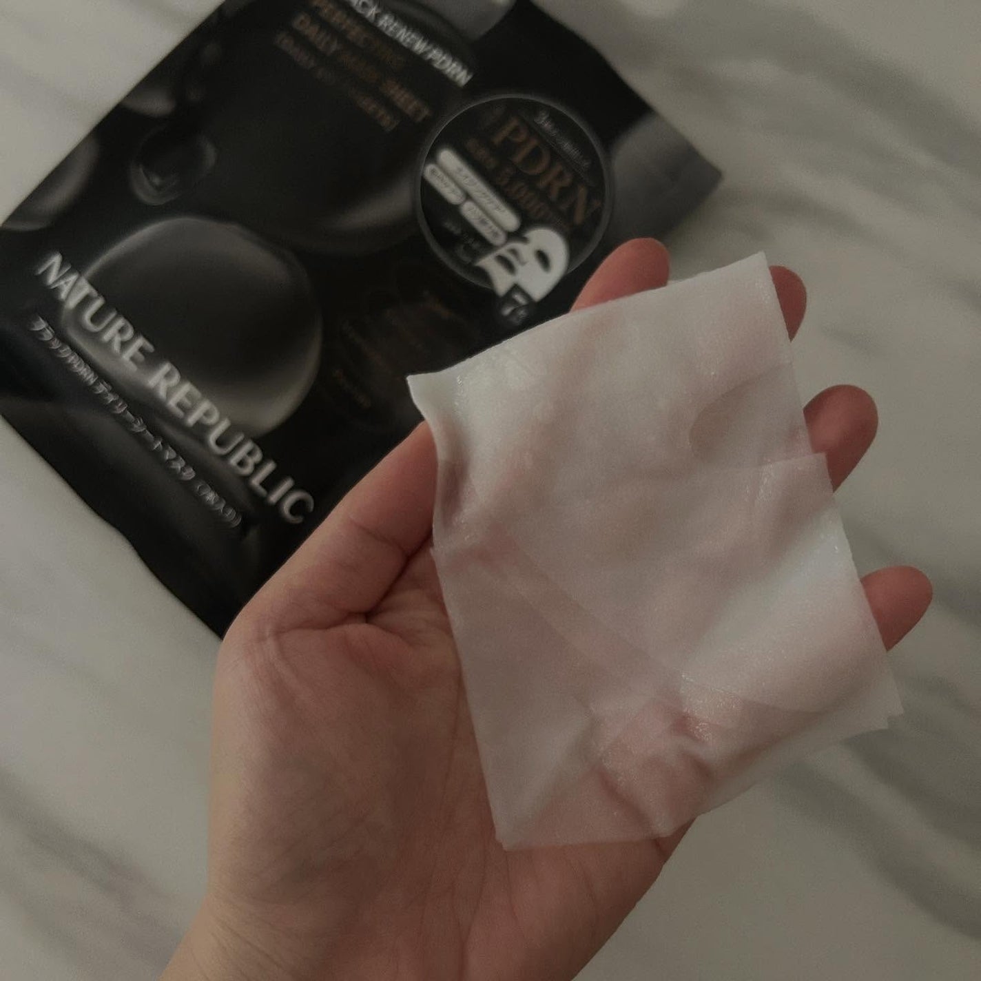 ブラックPDRN デイリーシートマスク/ネイチャーリパブリック/シートマスク・パックを使ったクチコミ(2枚目)