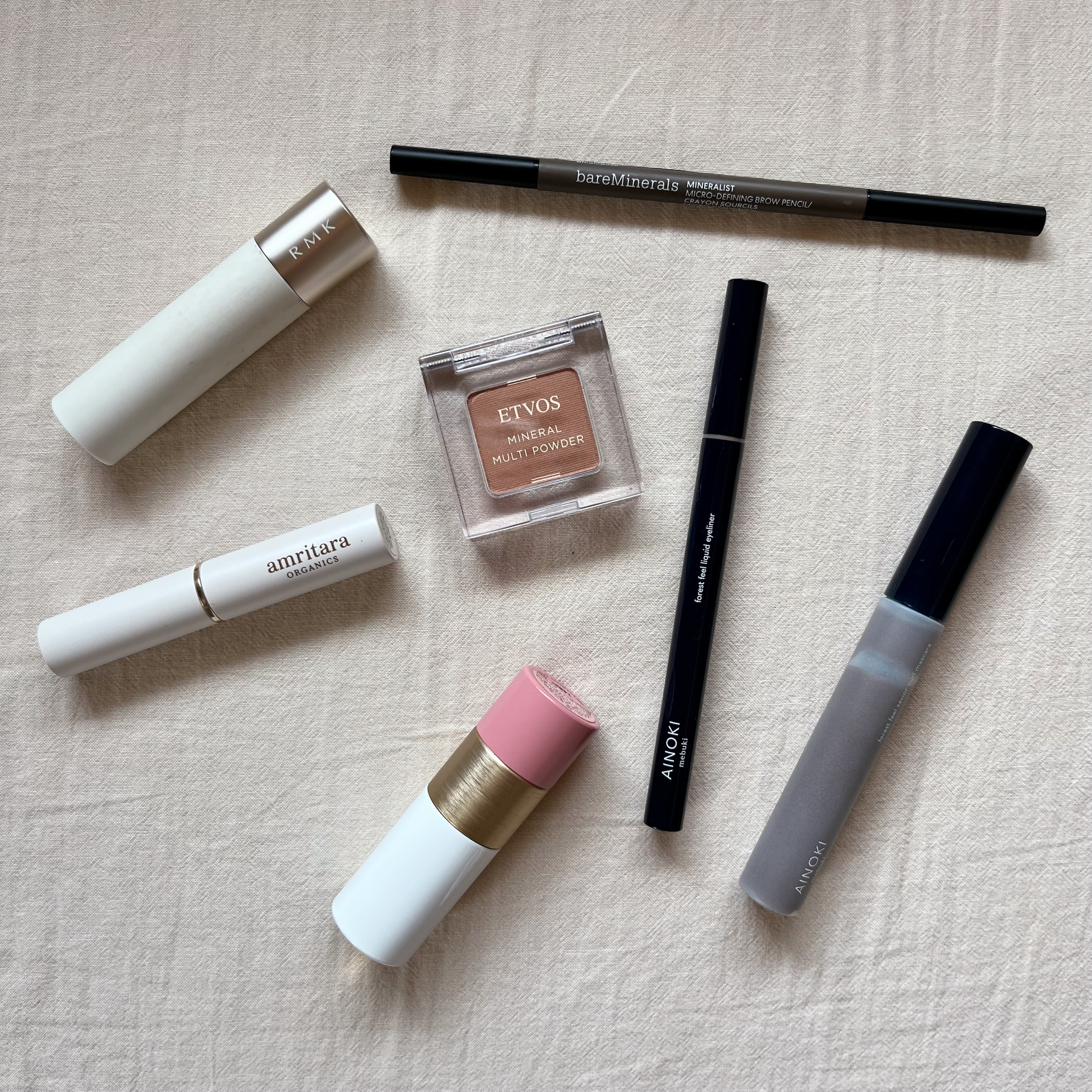 ミネラルマルチパウダー/エトヴォス/単色アイシャドウを使ったクチコミ（1枚目）