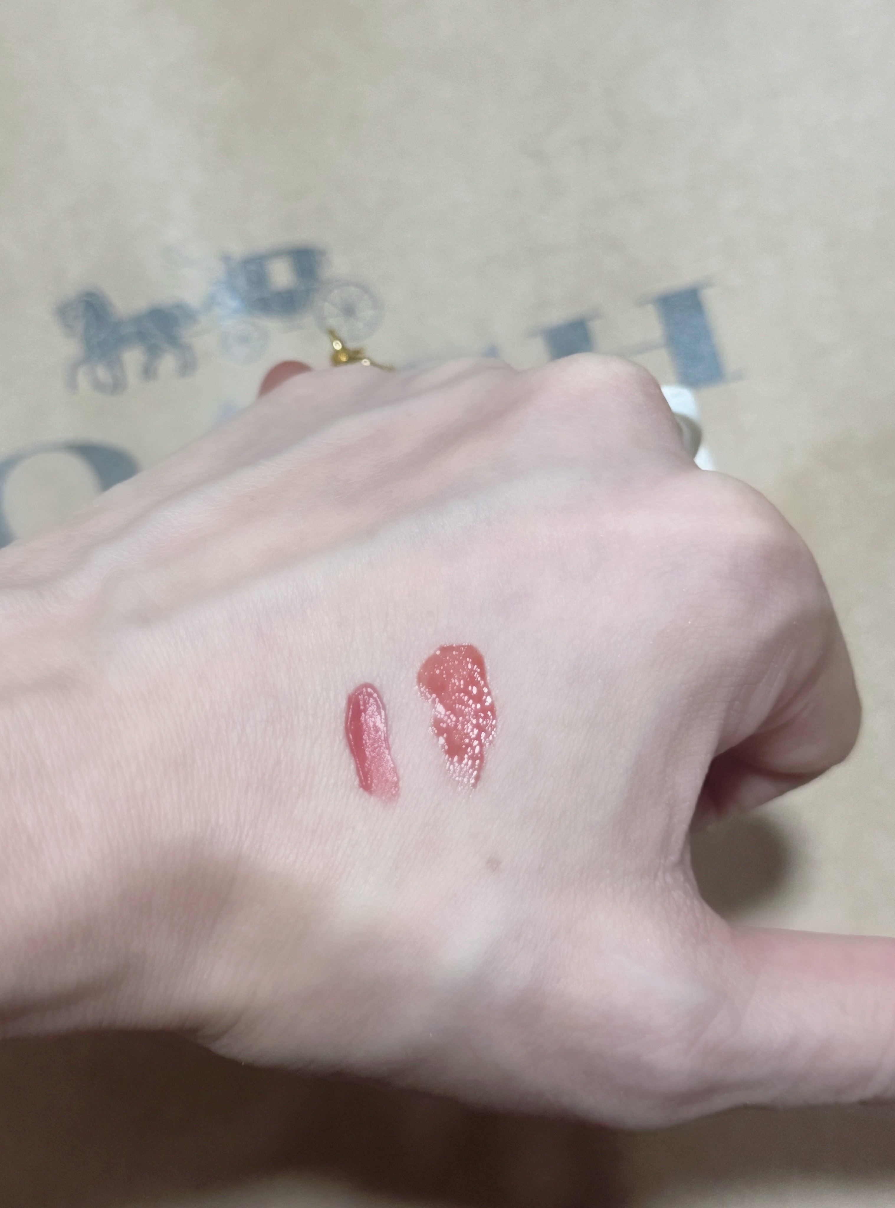 Cute rabbit velvet Lip mud/Gege bear/リップティントを使ったクチコミ（2枚目）