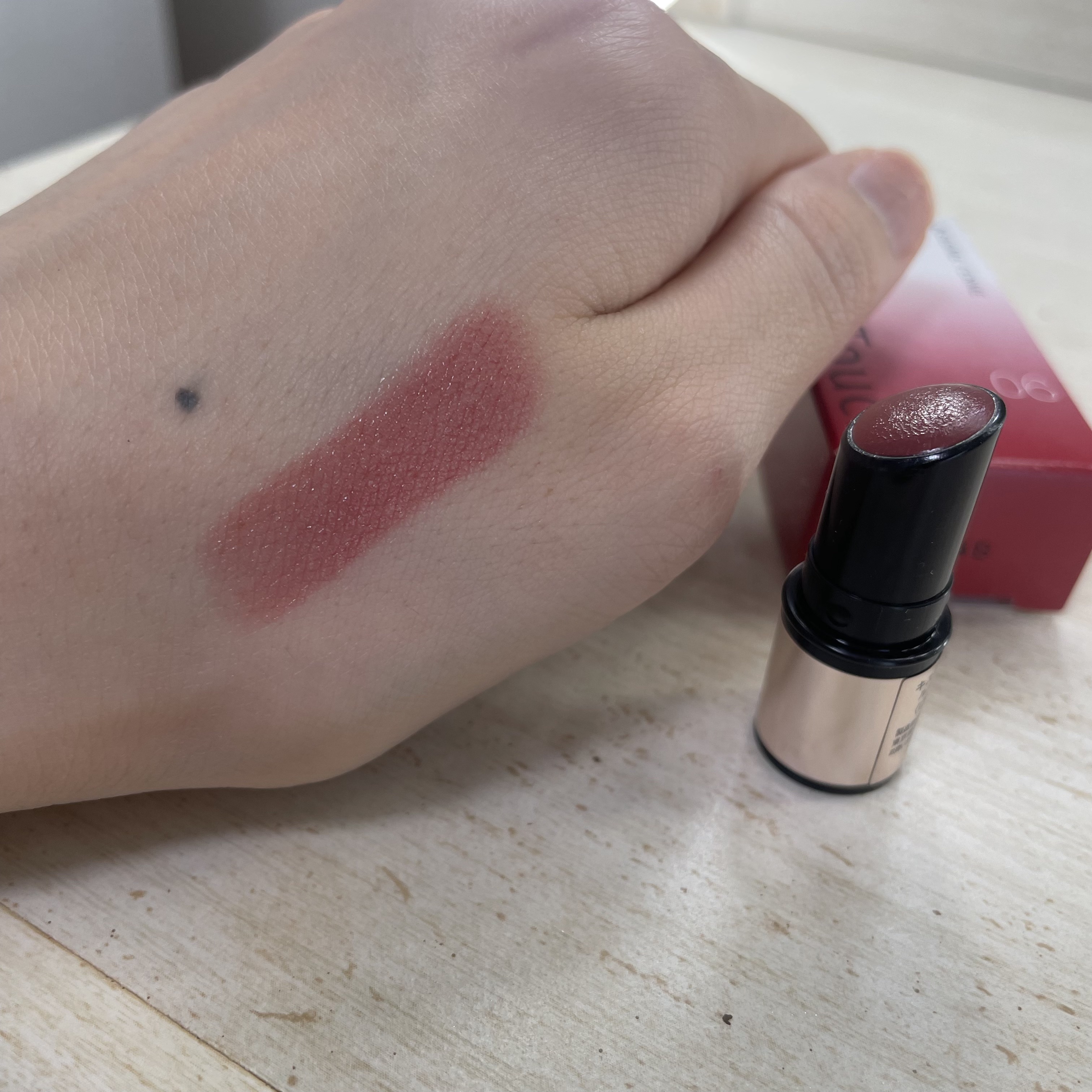 キスミー　フェルム　ルージュアクト 06 スタンレッド/キスミー フェルム/口紅を使ったクチコミ（2枚目）