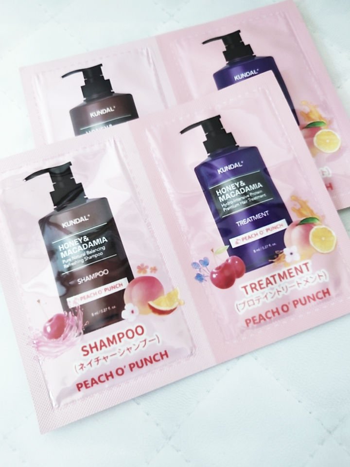 🍑KUNDAL　
ハニー＆マカダミアネイチャーシャンプー・プロテインヘアートリートメント🍑

KUNDALのシャントリとオイルを買ったらおまけで付いてきました🎁
1回分のパウチ
PEACH　O'PUNCH🍑
初めてこの香り

KUN