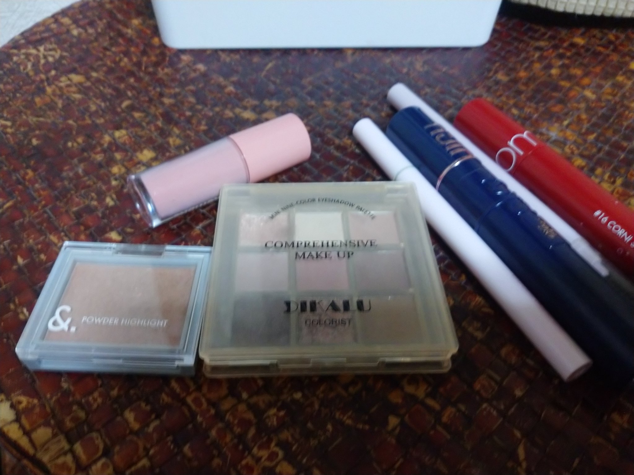 ジューシーラスティングティント/rom&nd/リップティントを使ったクチコミ（2枚目）