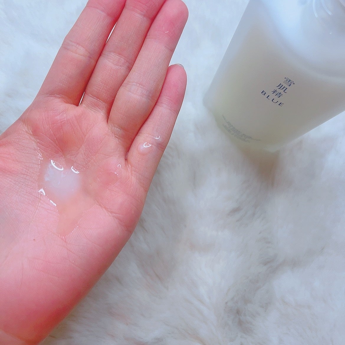 雪肌精 BLUE ディープ ハイドレイティング エッセンス リキッド Ⅱ/雪肌精/化粧水を使ったクチコミ(2枚目)