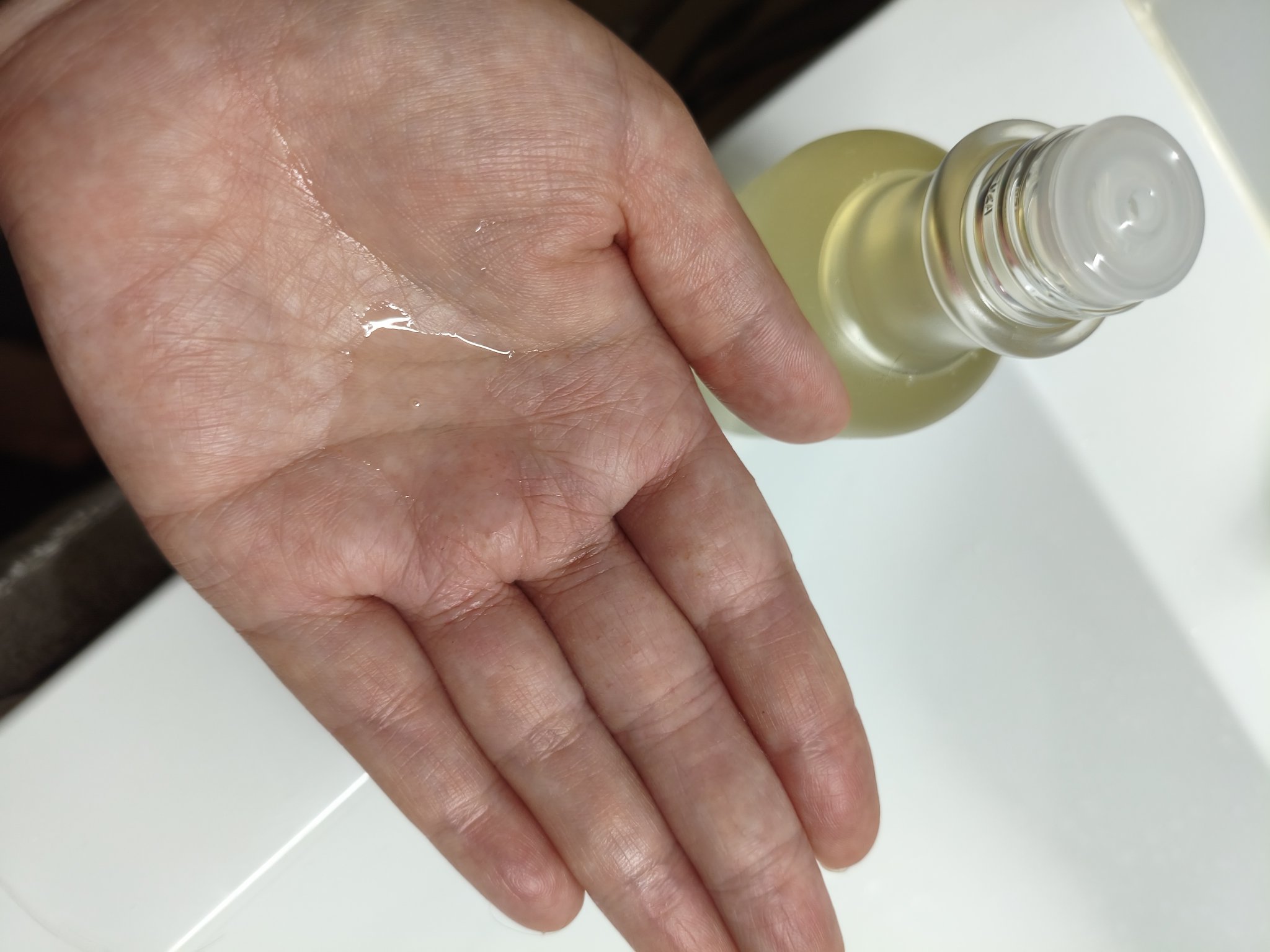 フレグランス スタイリングオイル/adit∞/ヘアオイルを使ったクチコミ（3枚目）