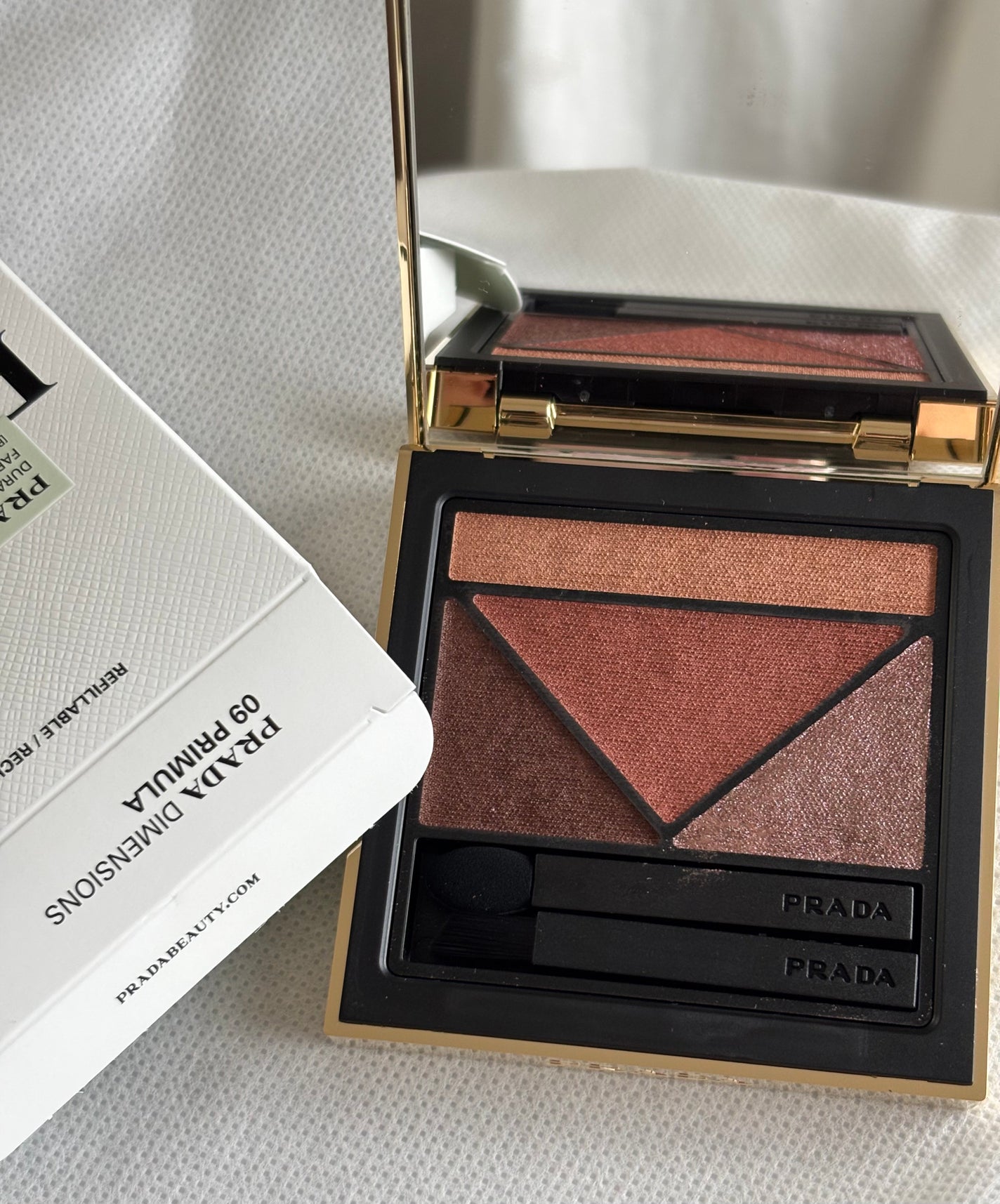 ダイメンションズ マルチエフェクト アイシャドウ/PRADA BEAUTY/アイシャドウパレットを使ったクチコミ(1枚目)