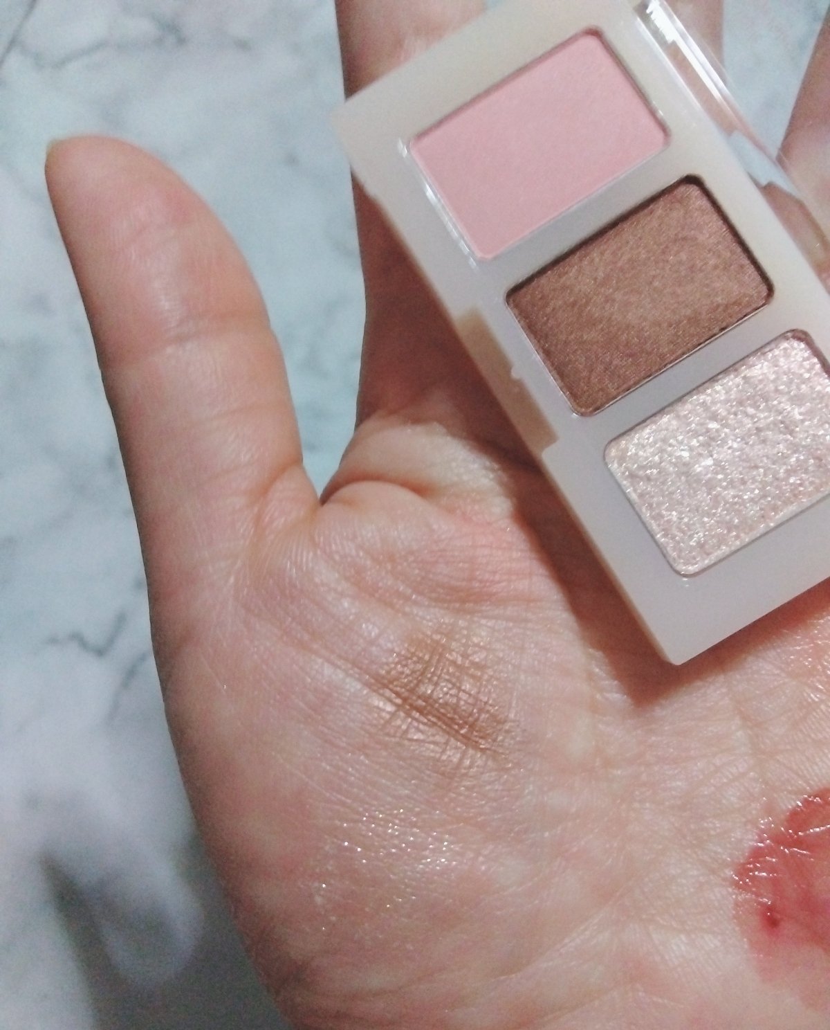 ウォーターグラスティント/hana by hince/口紅を使ったクチコミ（3枚目）