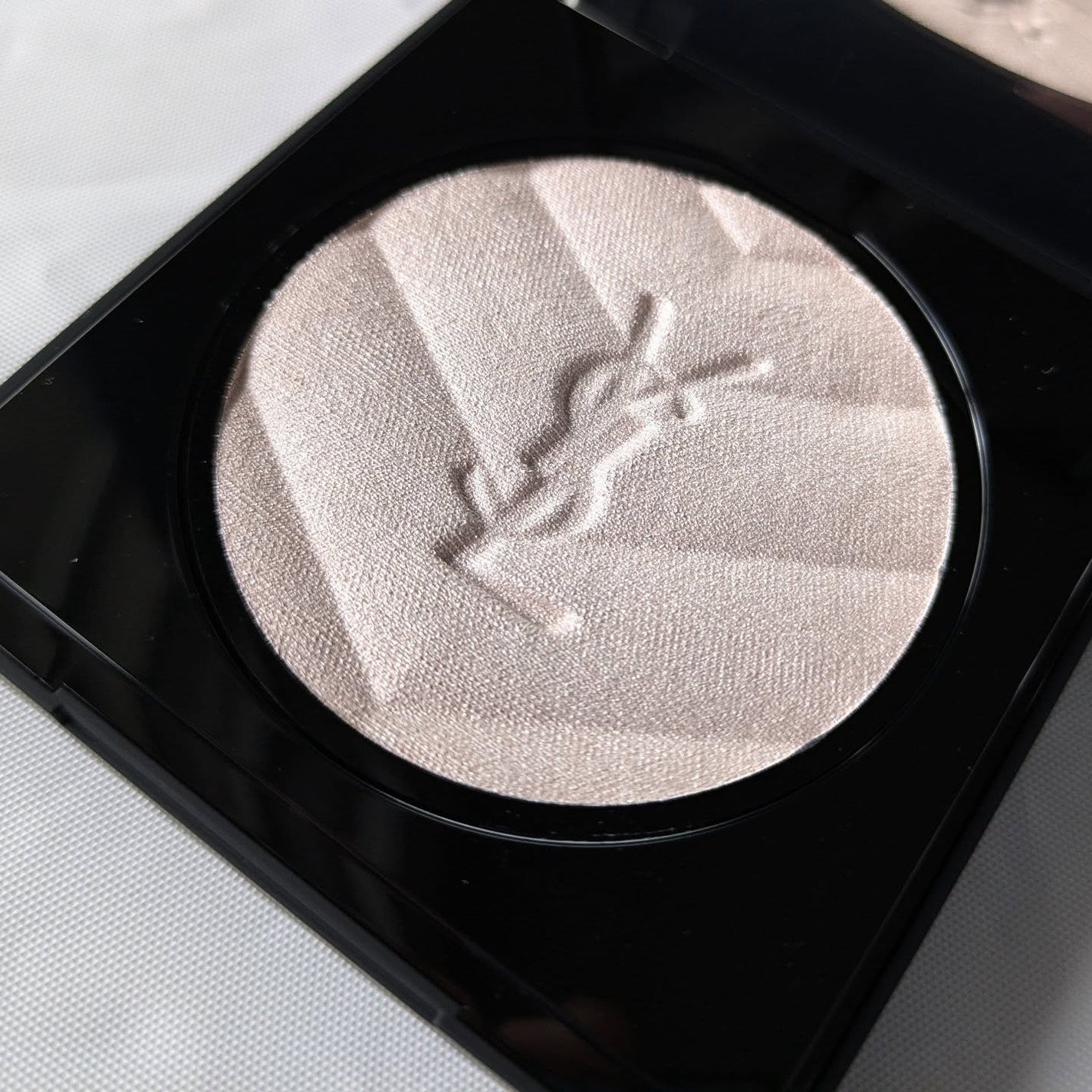 おかめ on LIPS 「#イブサンローラン#オールアワーズハイパールミナイザー#ロージ..」(5枚目)