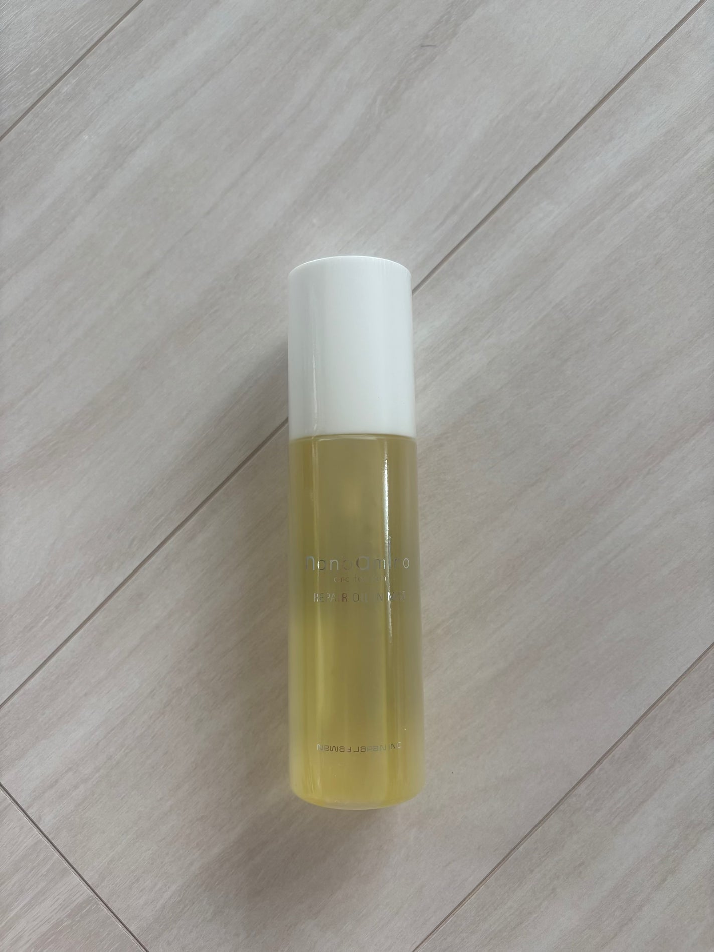 えじ on LIPS 「ナチュラルフラワーの上品な香りで癒されます!プラボトルで軽いか..」(1枚目)