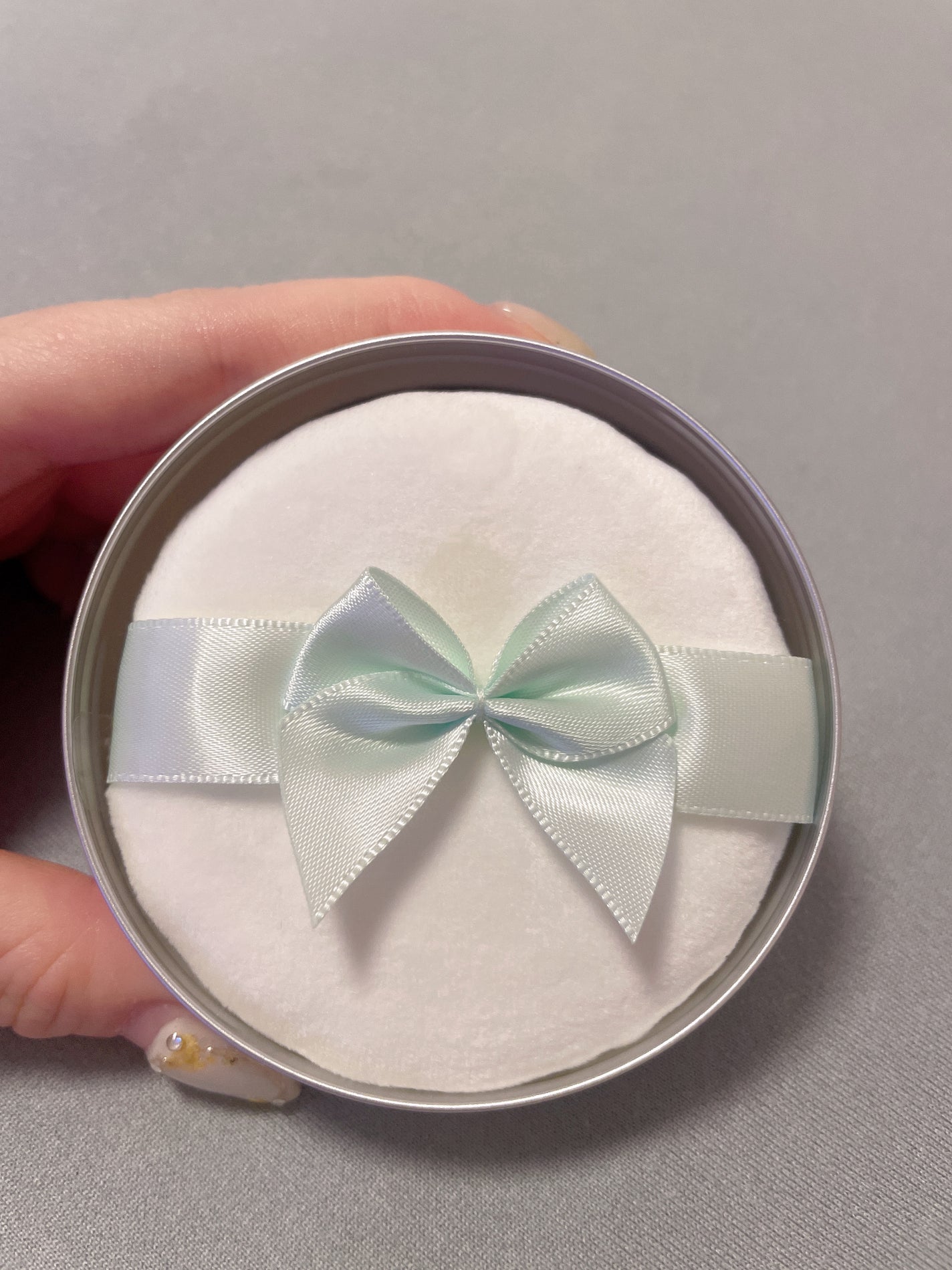 クラブ すっぴんパウダーC ライムミントの香り/クラブ/プレストパウダーを使ったクチコミ(4枚目)