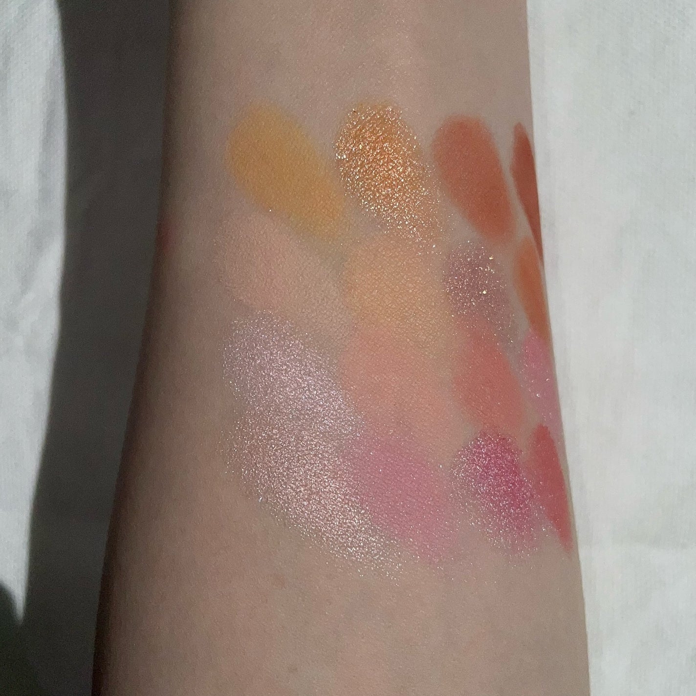 ソフトブラーリングアイパレット/wakemake/アイシャドウパレットを使ったクチコミ(3枚目)