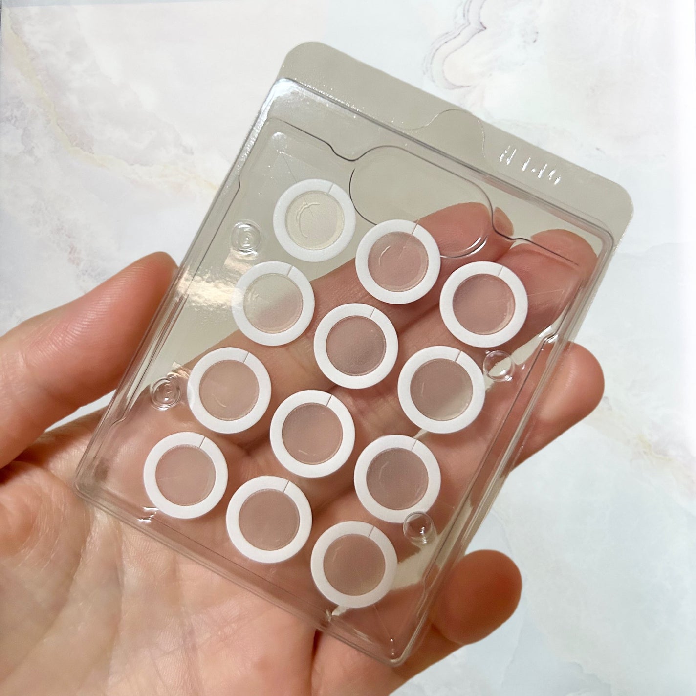 エーキュアショットスポットパッチ/obsero/にきびパッチを使ったクチコミ(2枚目)